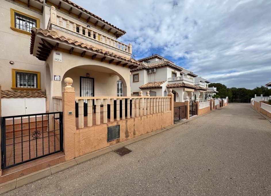 Sale - Town house -
Orihuela Costa - Lomas de Cabo Roig-Los Dolses
