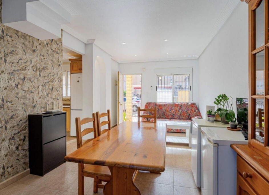 Sale - Town house -
Orihuela Costa - Los Altos