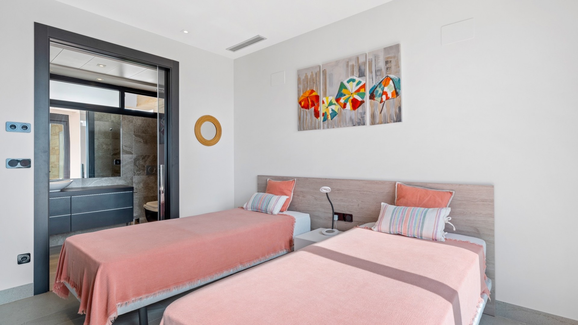 Sale - Town house -
Orihuela Costa - Los Dolses