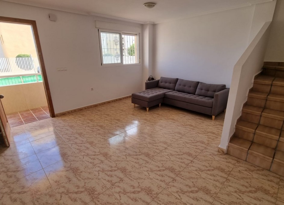 Sale - Town house -
Orihuela Costa - Los Dolses