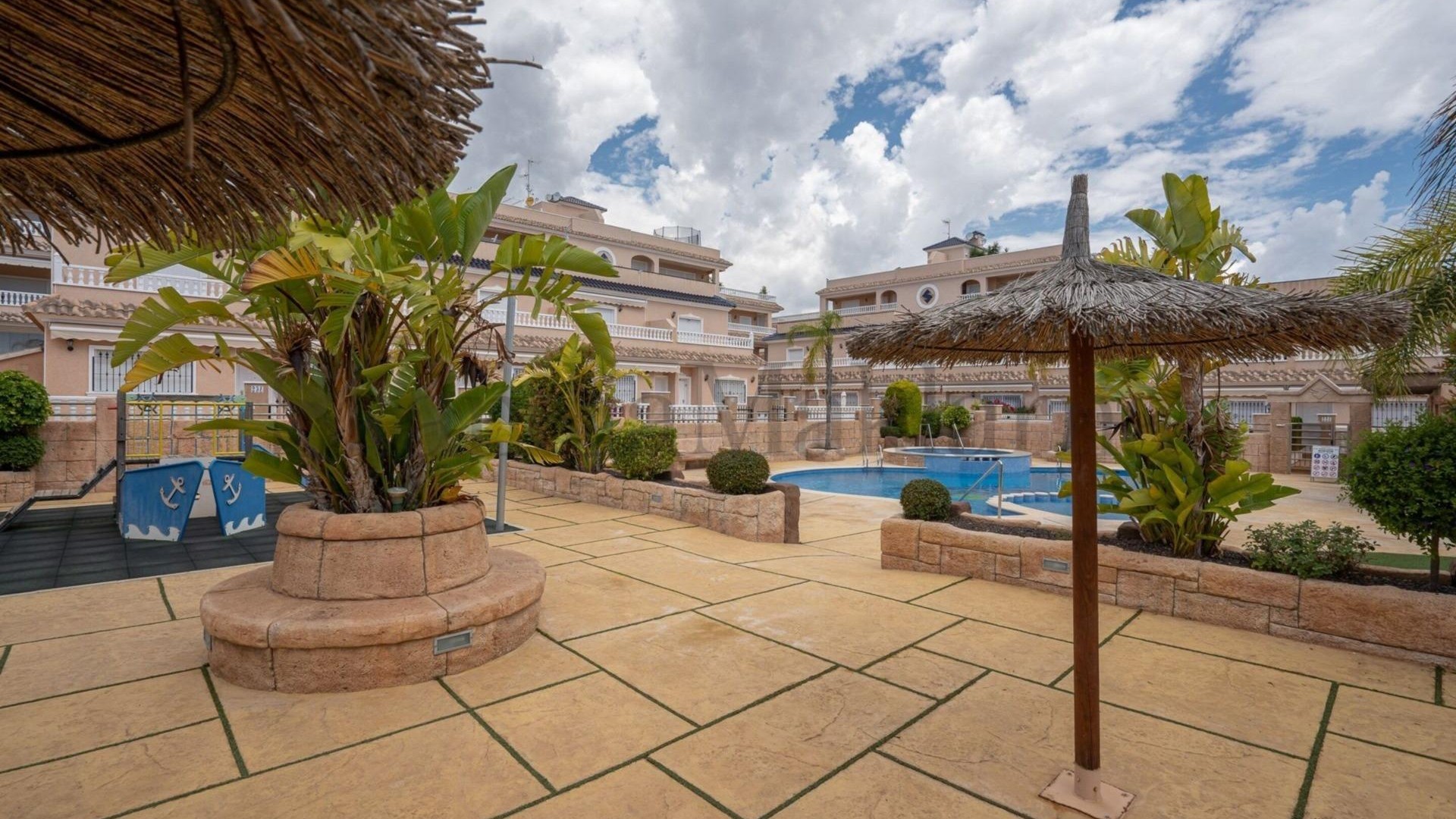 Sale - Town house -
Orihuela Costa - Los Dolses