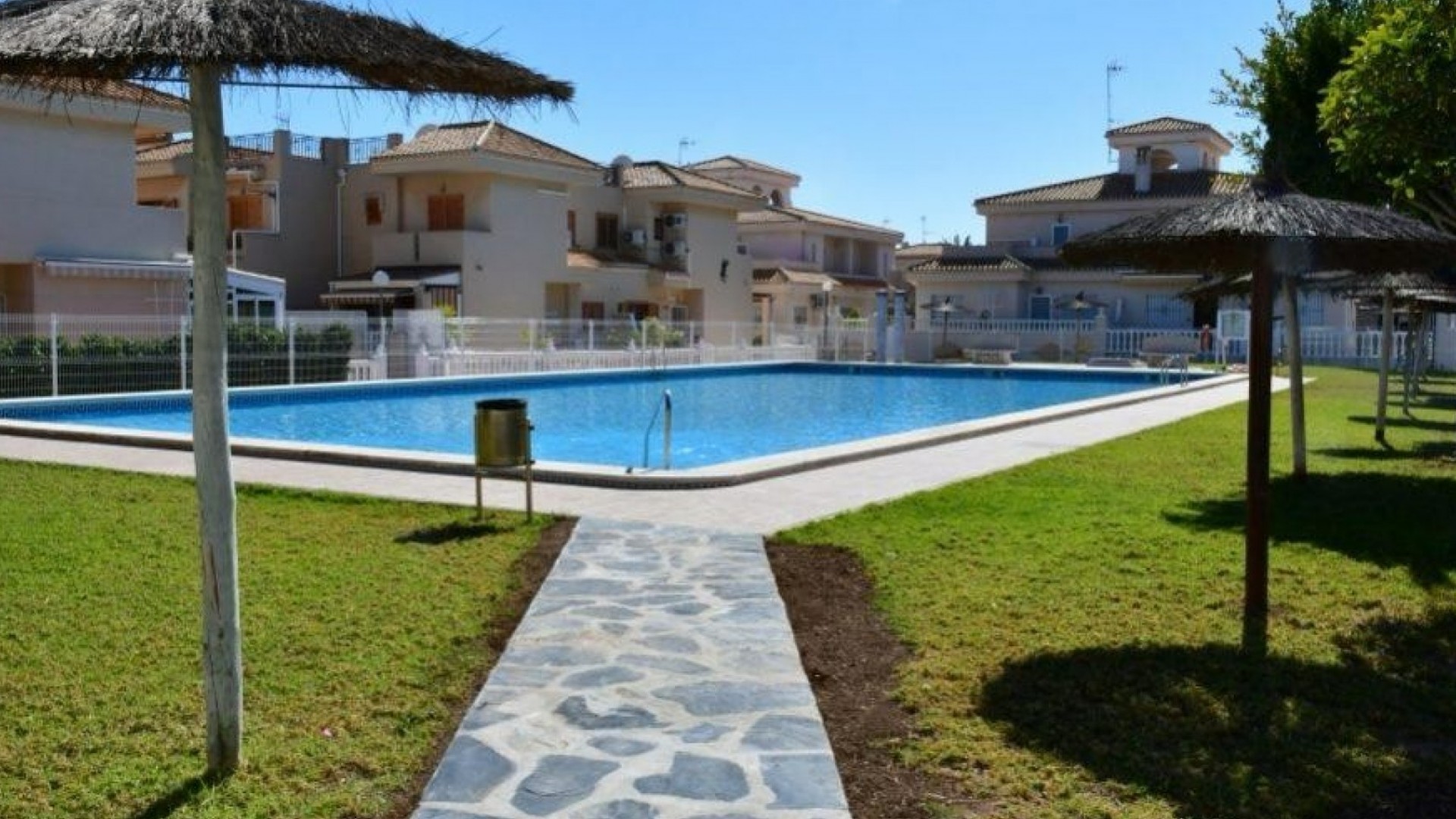 Sale - Town house -
Orihuela Costa - Playa Flamenca