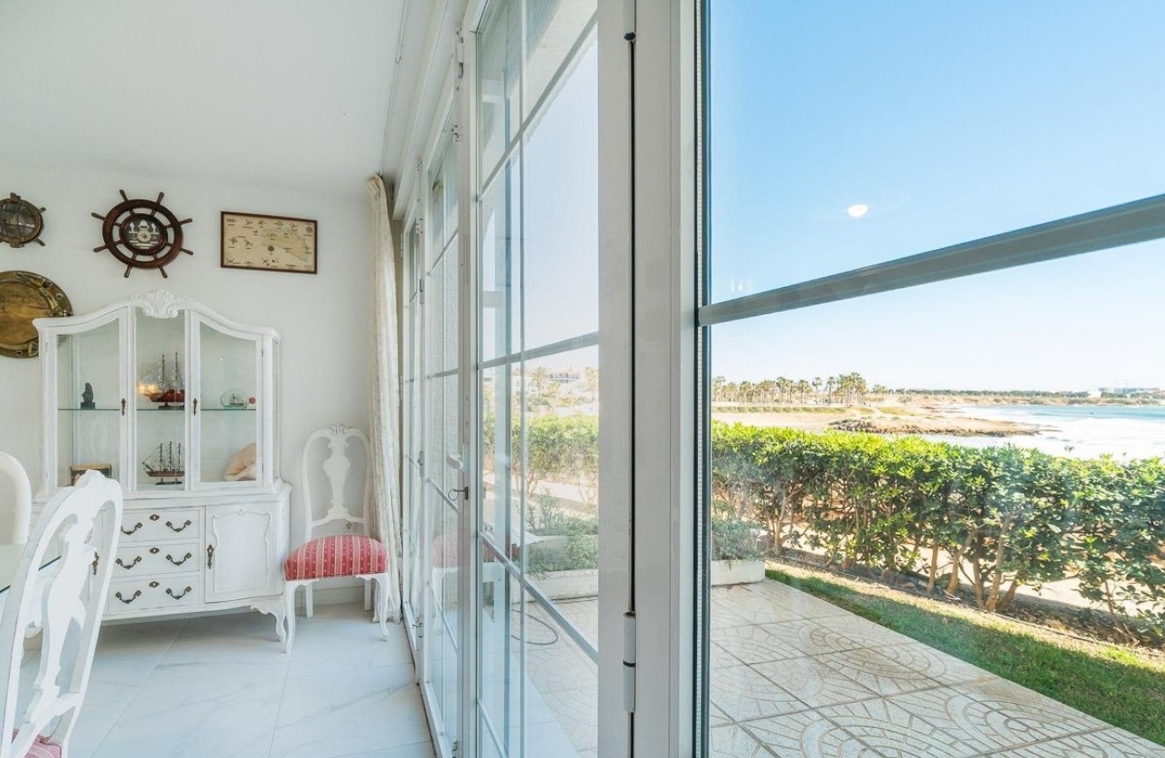 Sale - Town house -
Orihuela Costa - Playa Flamenca