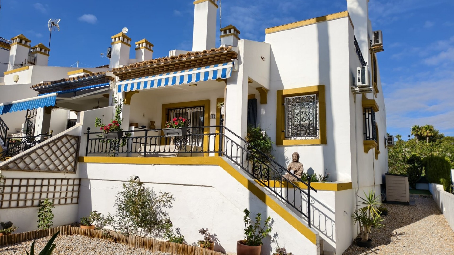 Sale - Town house -
Orihuela Costa - Villamartín