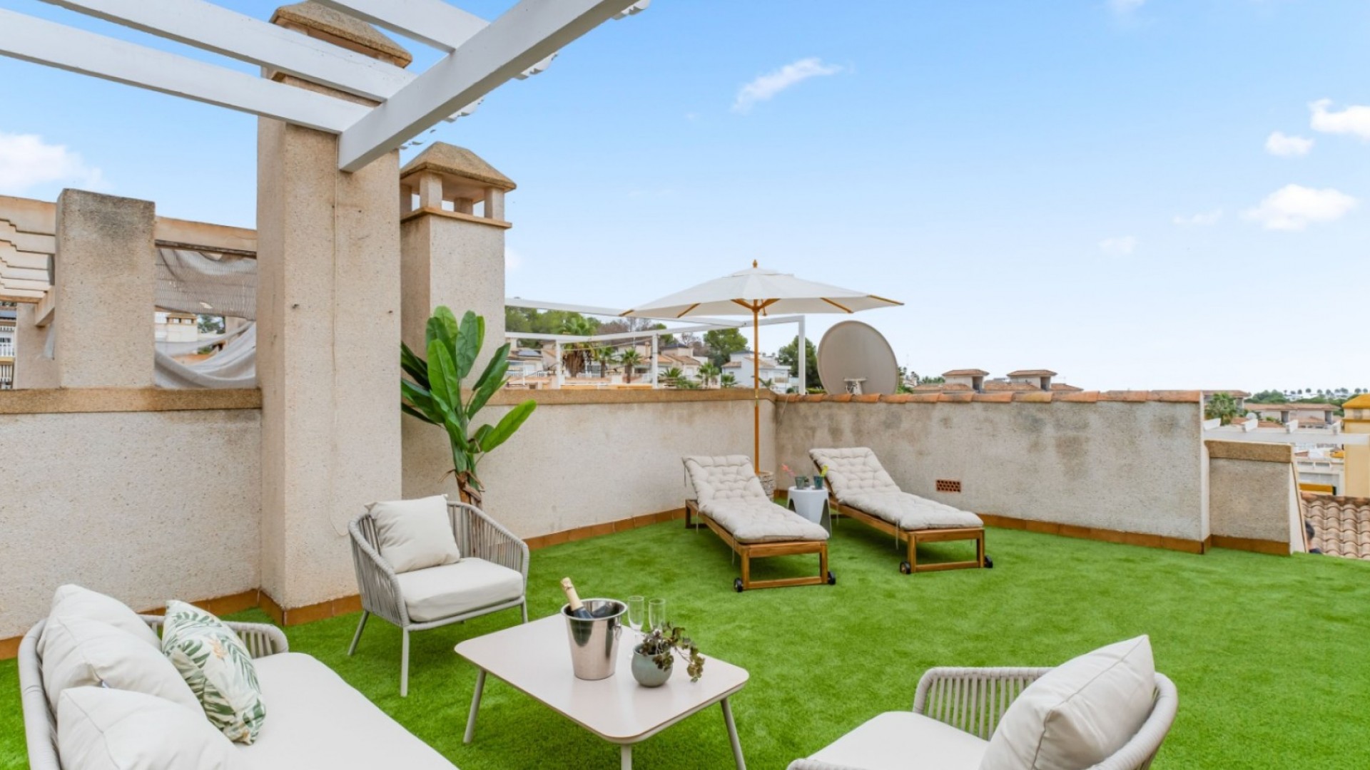 Sale - Town house -
Orihuela Costa - Villamartín