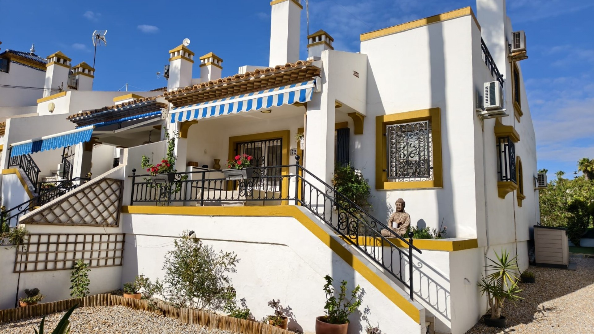 Sale - Town house -
Orihuela Costa - Villamartín