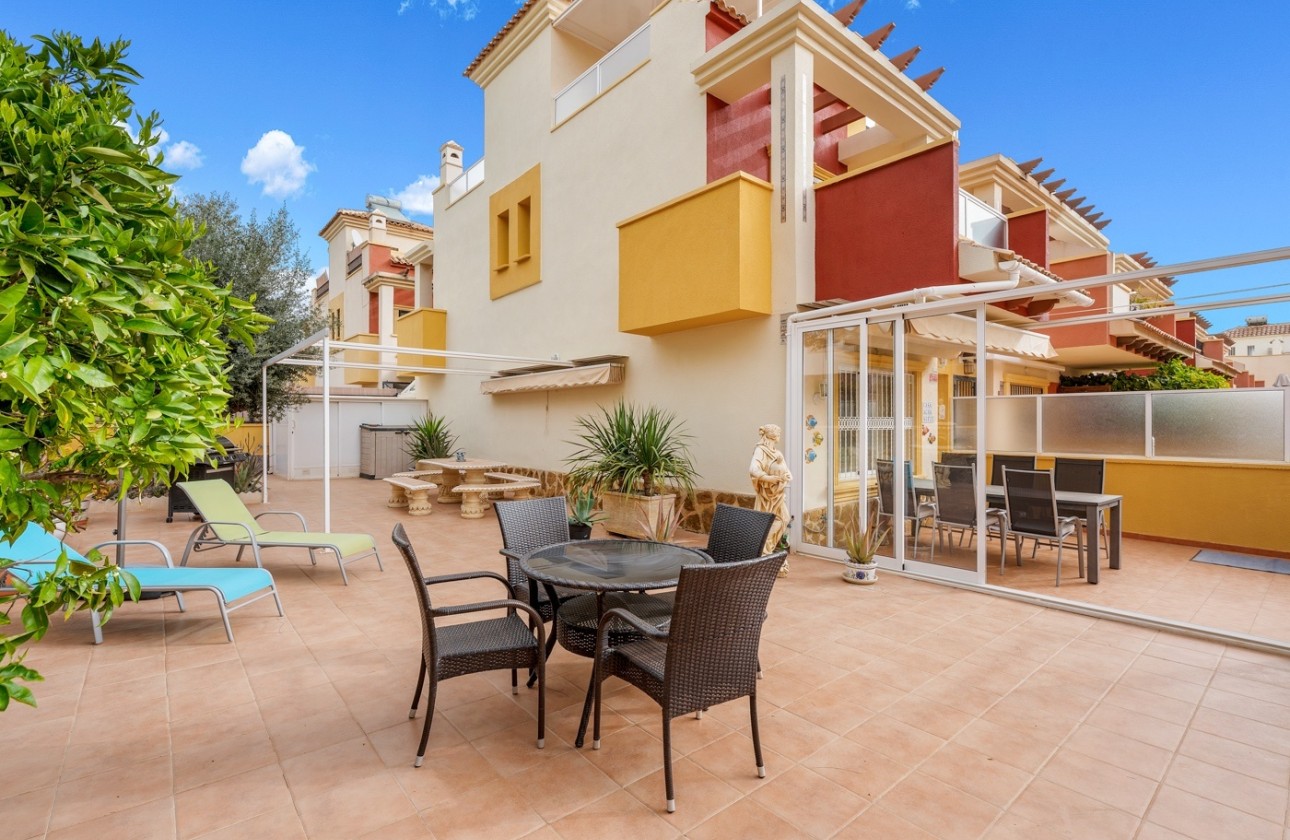 Sale - Town house -
Orihuela Costa - Villamartín