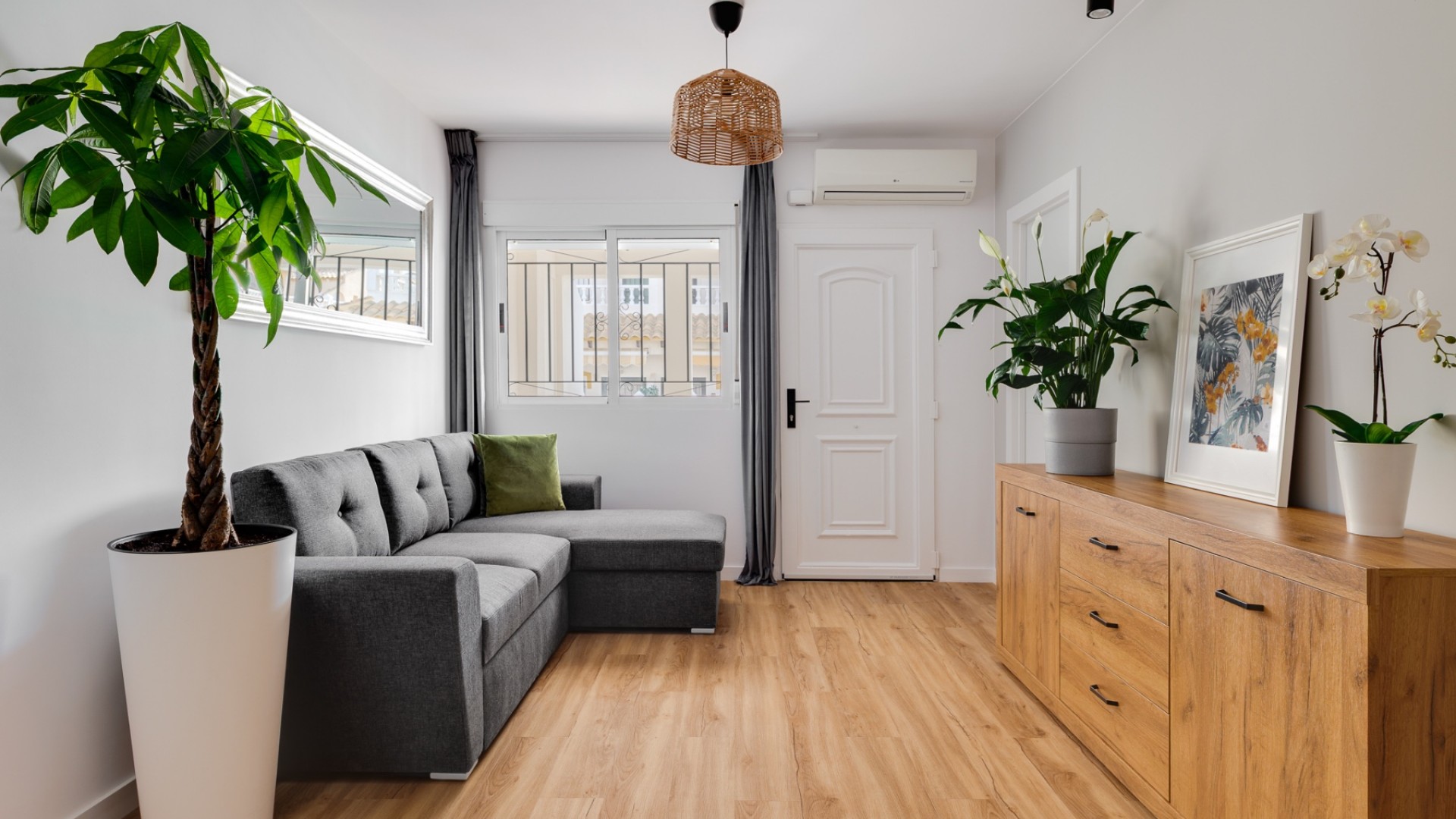 Sale - Town house -
Orihuela Costa