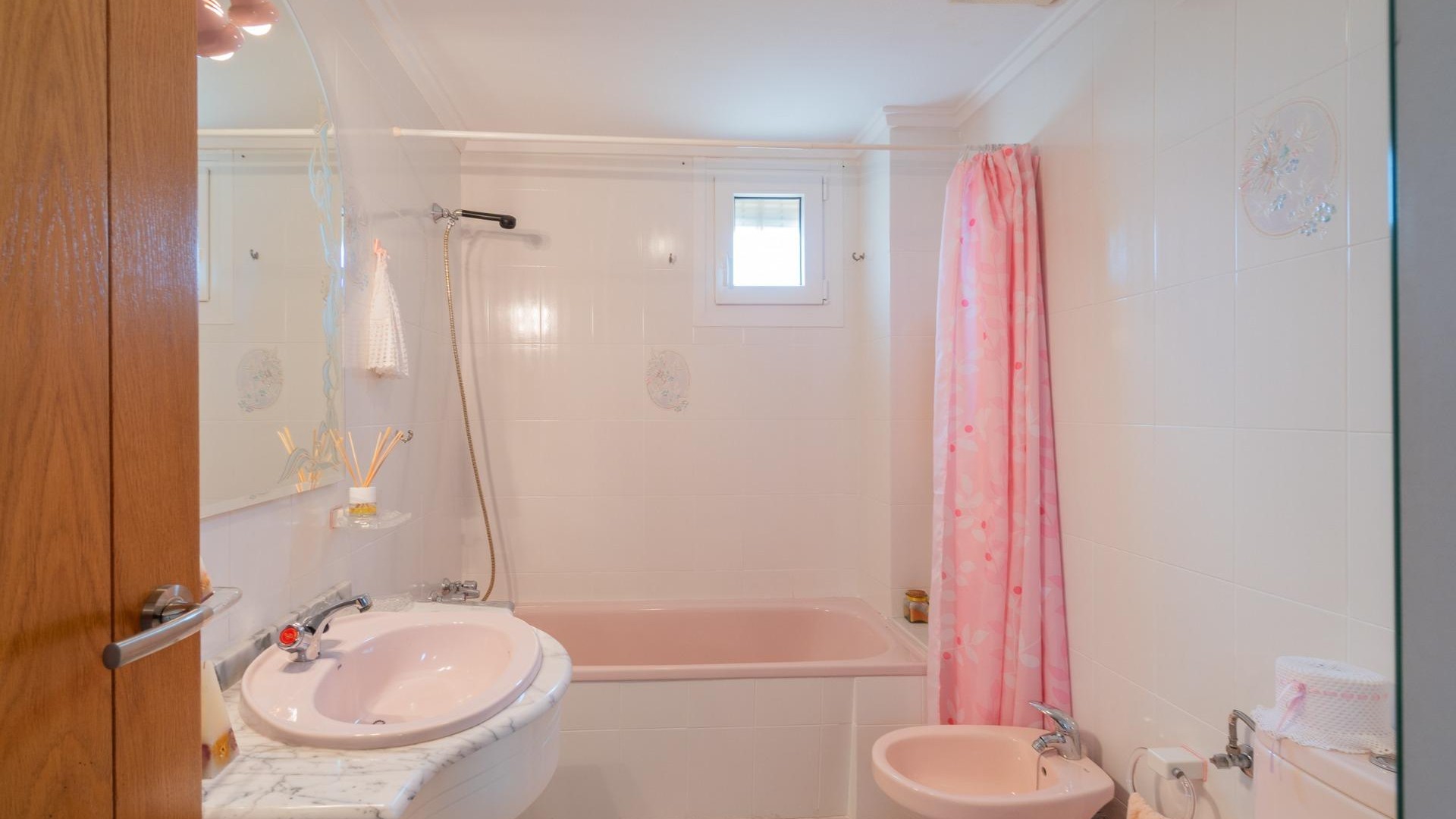 Sale - Town house -
Orihuela - Desamparados-Hurchillo-Torremendo