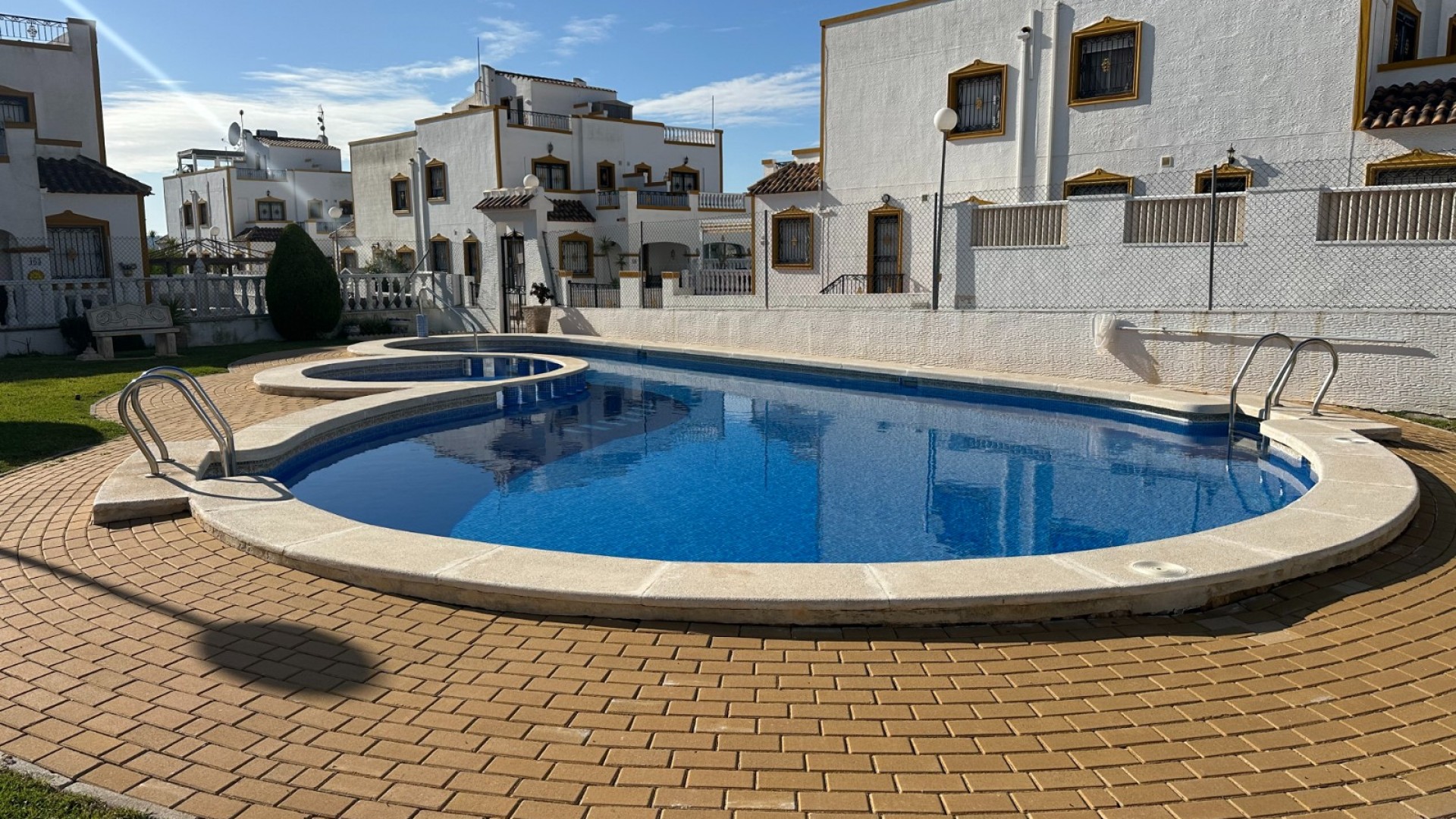 Sale - Town house -
Orihuela - Entre Naranjos - Vistabella
