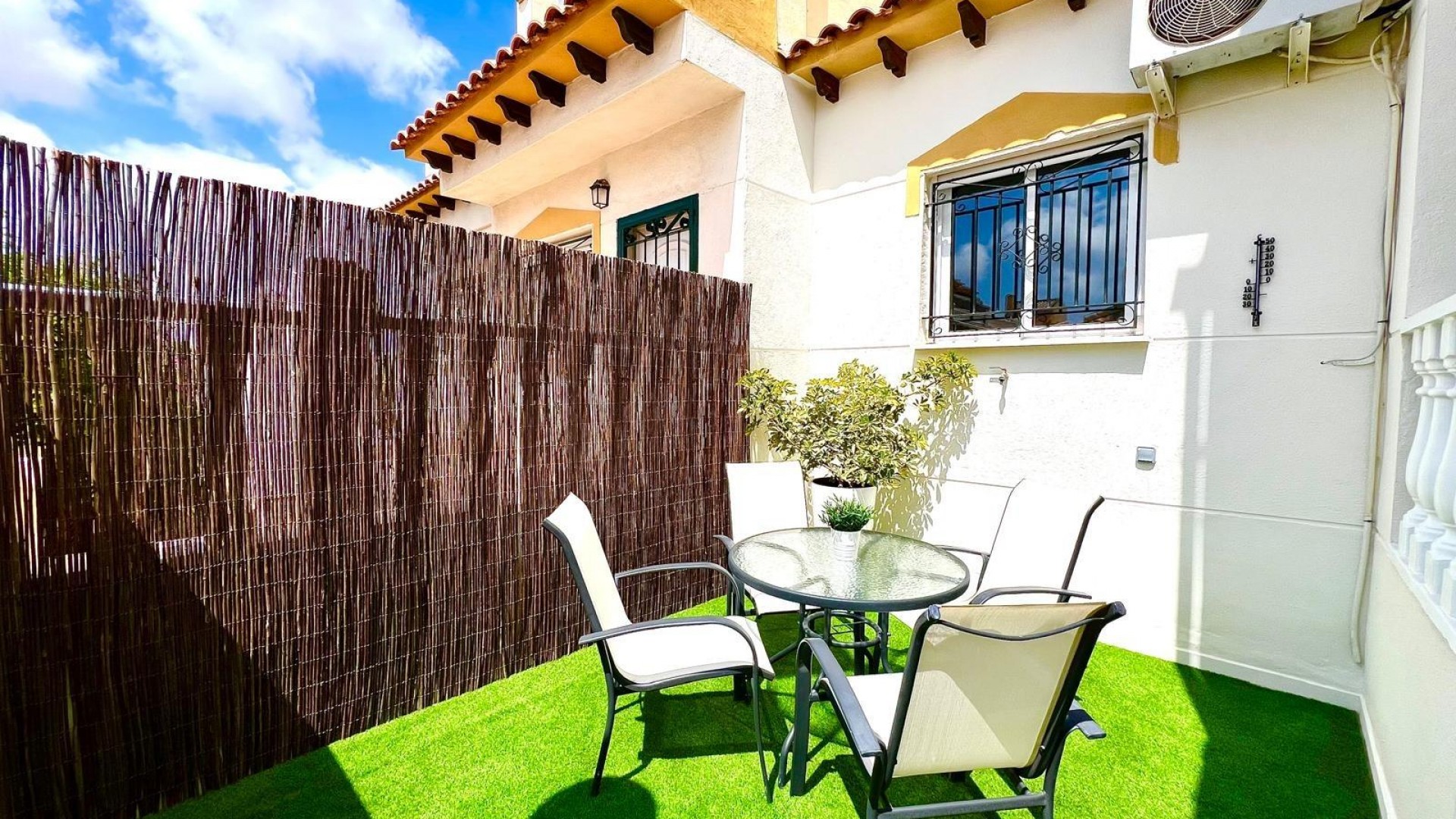 Sale - Town house -
Orihuela - Urbanización Perla del Mar