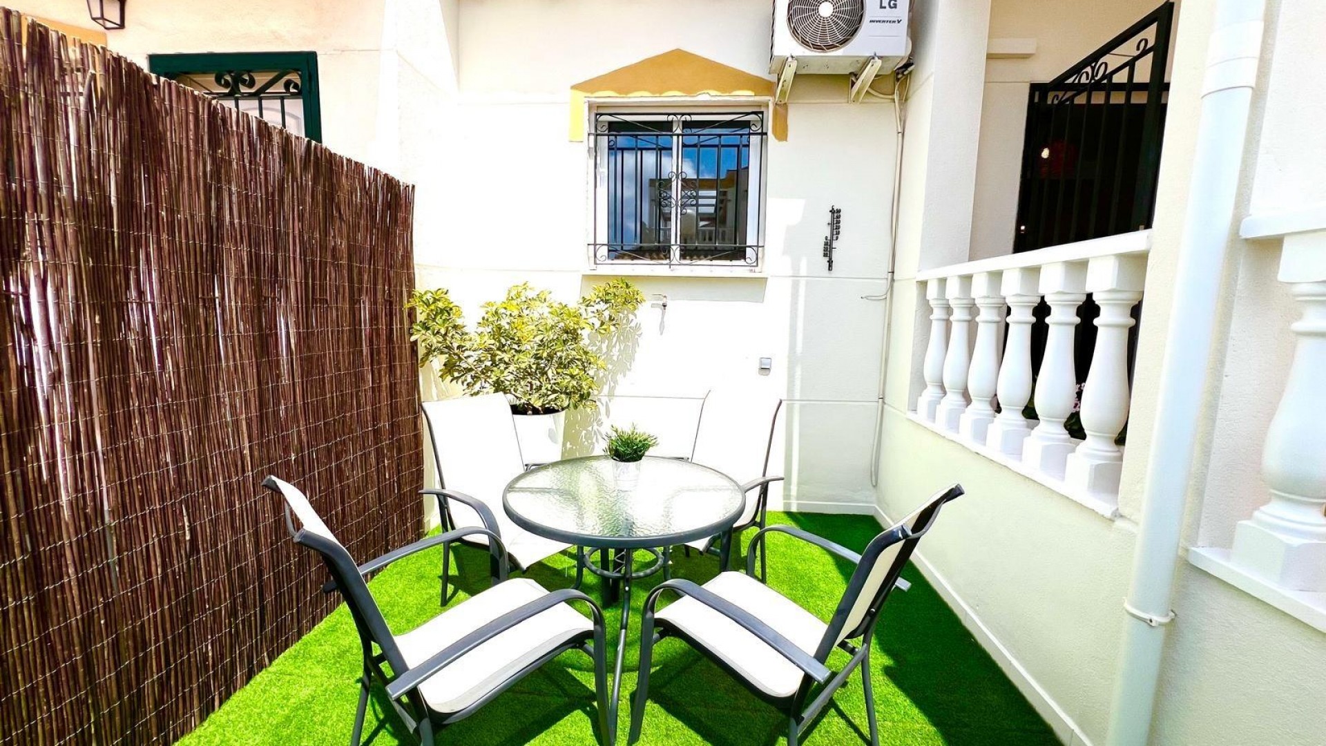 Sale - Town house -
Orihuela - Urbanización Perla del Mar