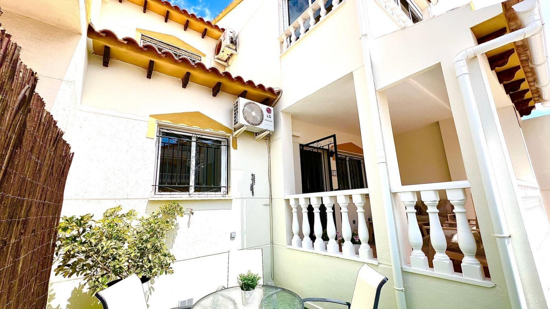 Sale - Town house -
Orihuela - Urbanización Perla del Mar