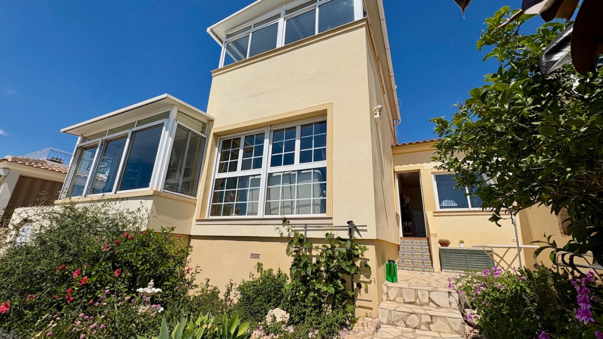 Sale - Town house -
Orihuela - Villamartin