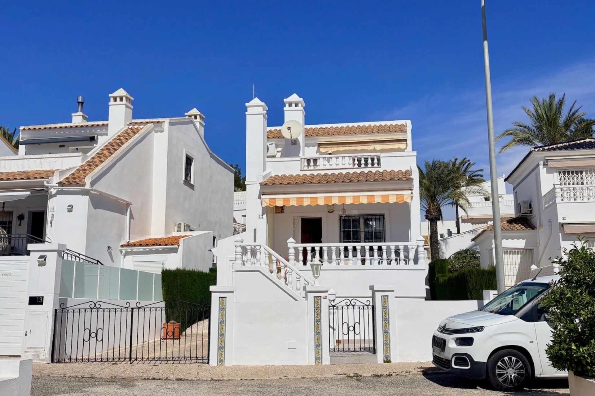 Sale - Town house -
Orihuela - Villamartin