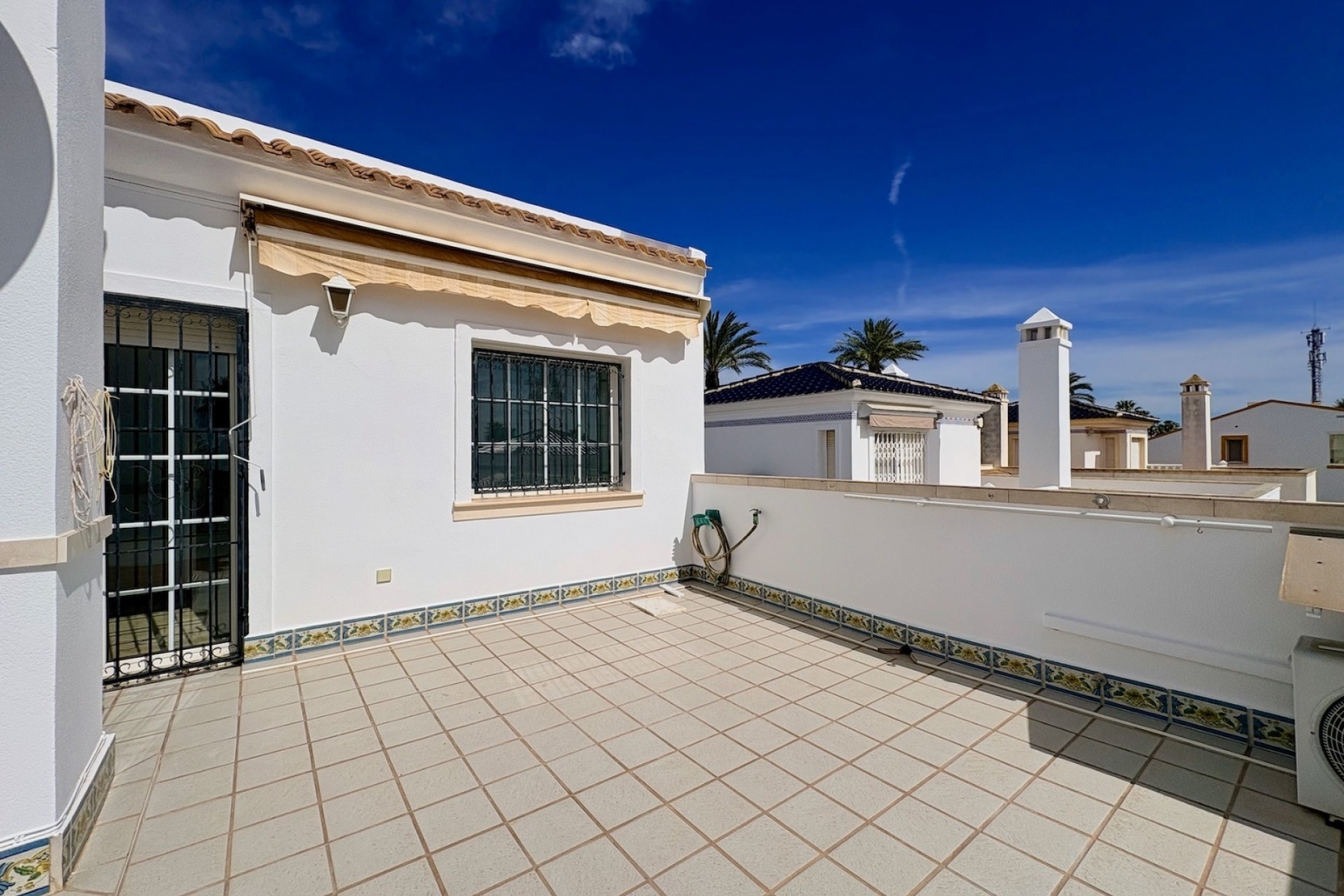 Sale - Town house -
Orihuela - Villamartin