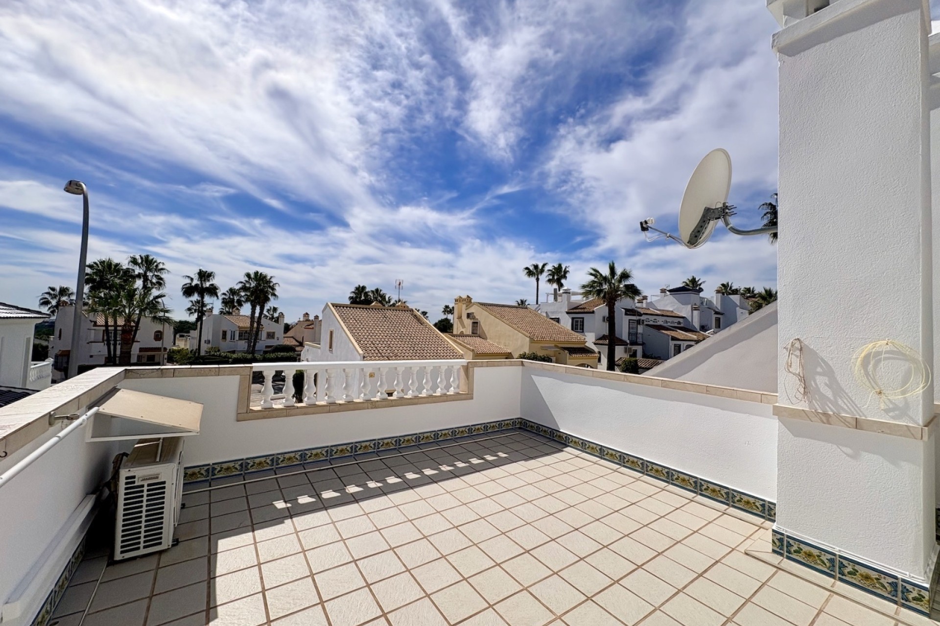 Sale - Town house -
Orihuela - Villamartin