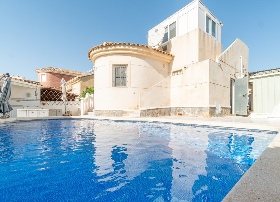 Sale - Town house -
Pilar de la Horadada - Pinar de Campoverde