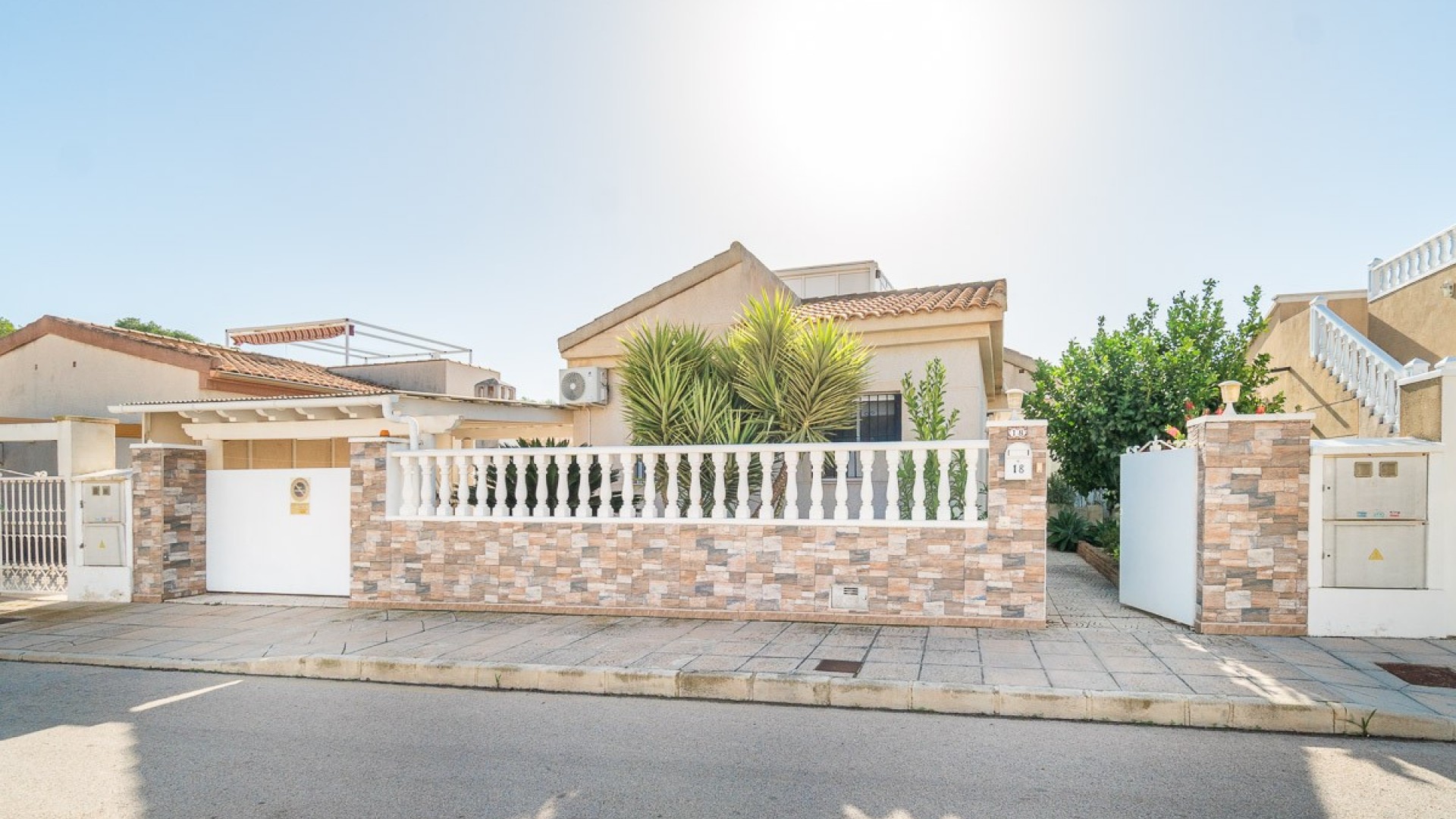 Sale - Town house -
Pilar de la Horadada - Pinar de Campoverde