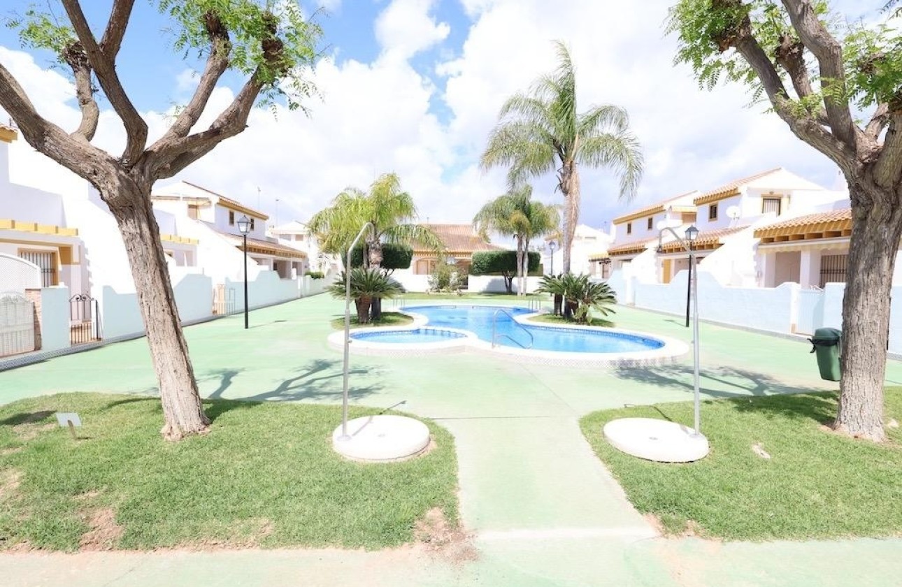 Sale - Town house -
Pilar de la Horadada - Torre de la Horadada