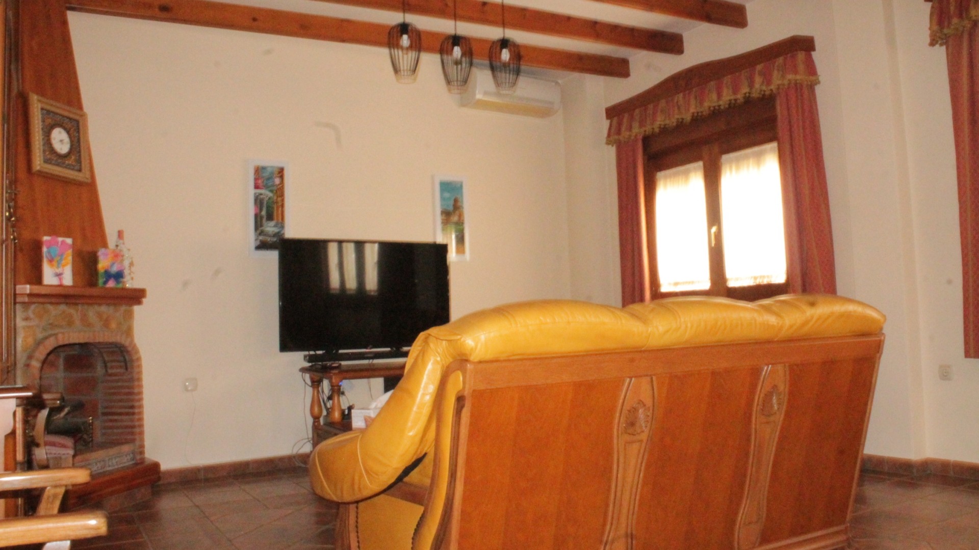 Sale - Town house -
Pinoso - Pinoso Alicante