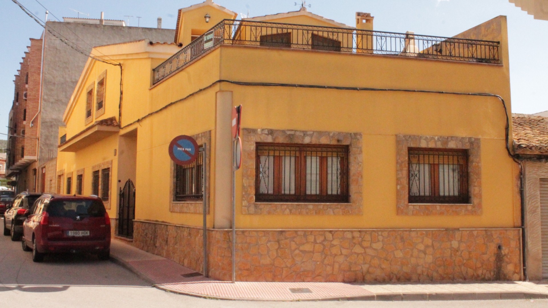 Sale - Town house -
Pinoso - Pinoso Alicante