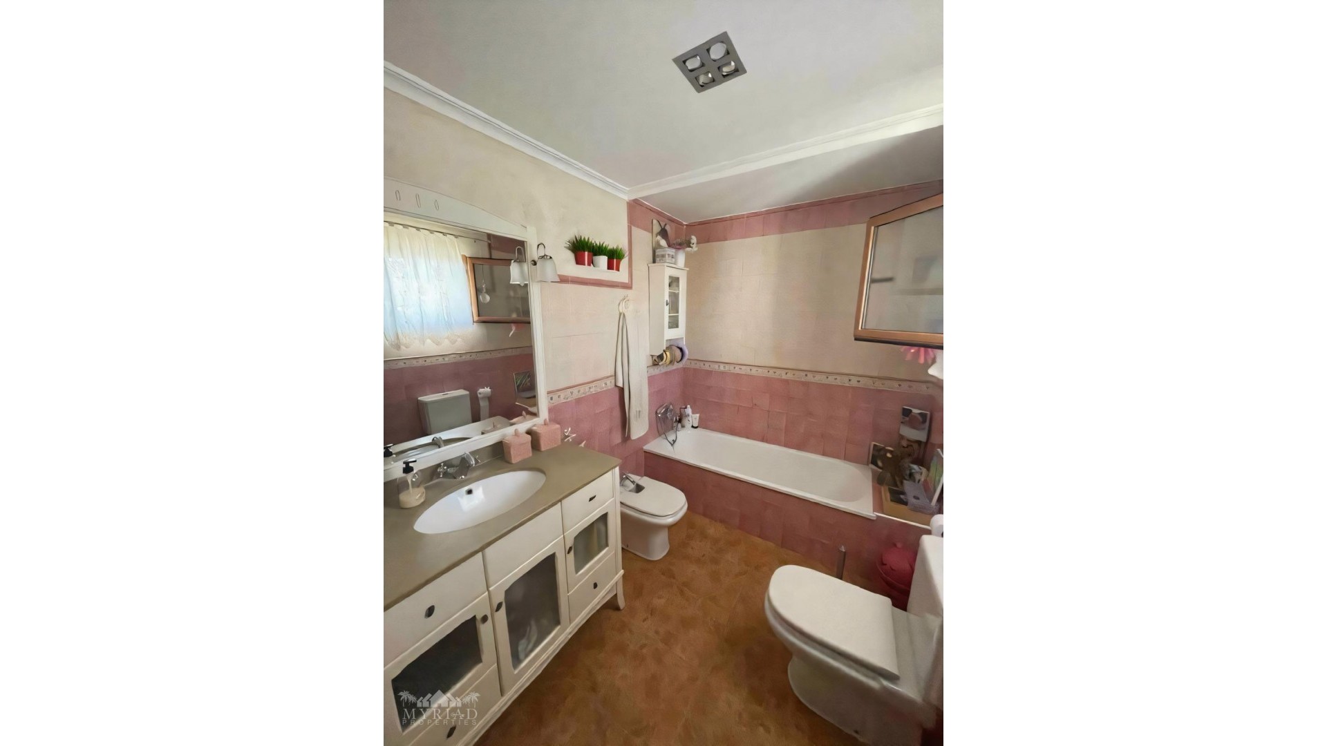 Sale - Town house -
Pinoso - Pinoso Alicante