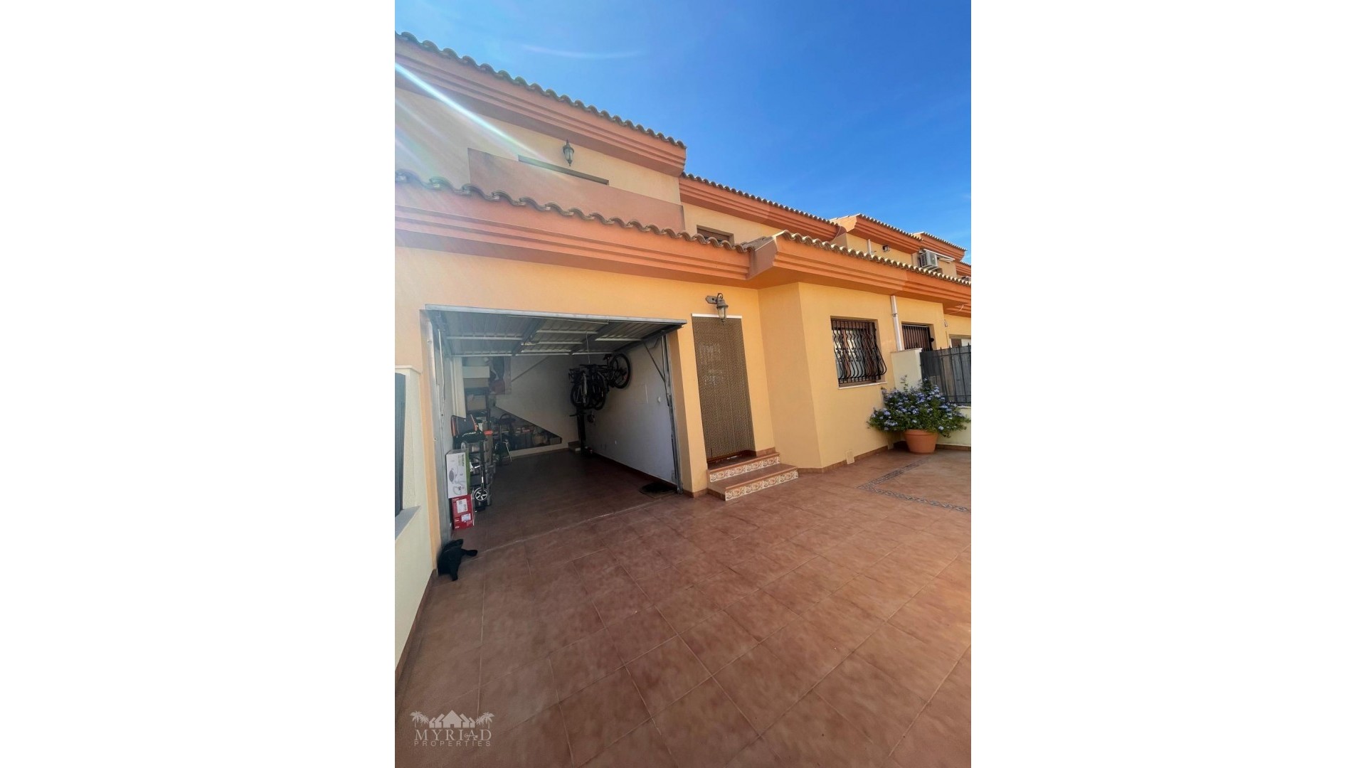 Sale - Town house -
Pinoso - Pinoso Alicante