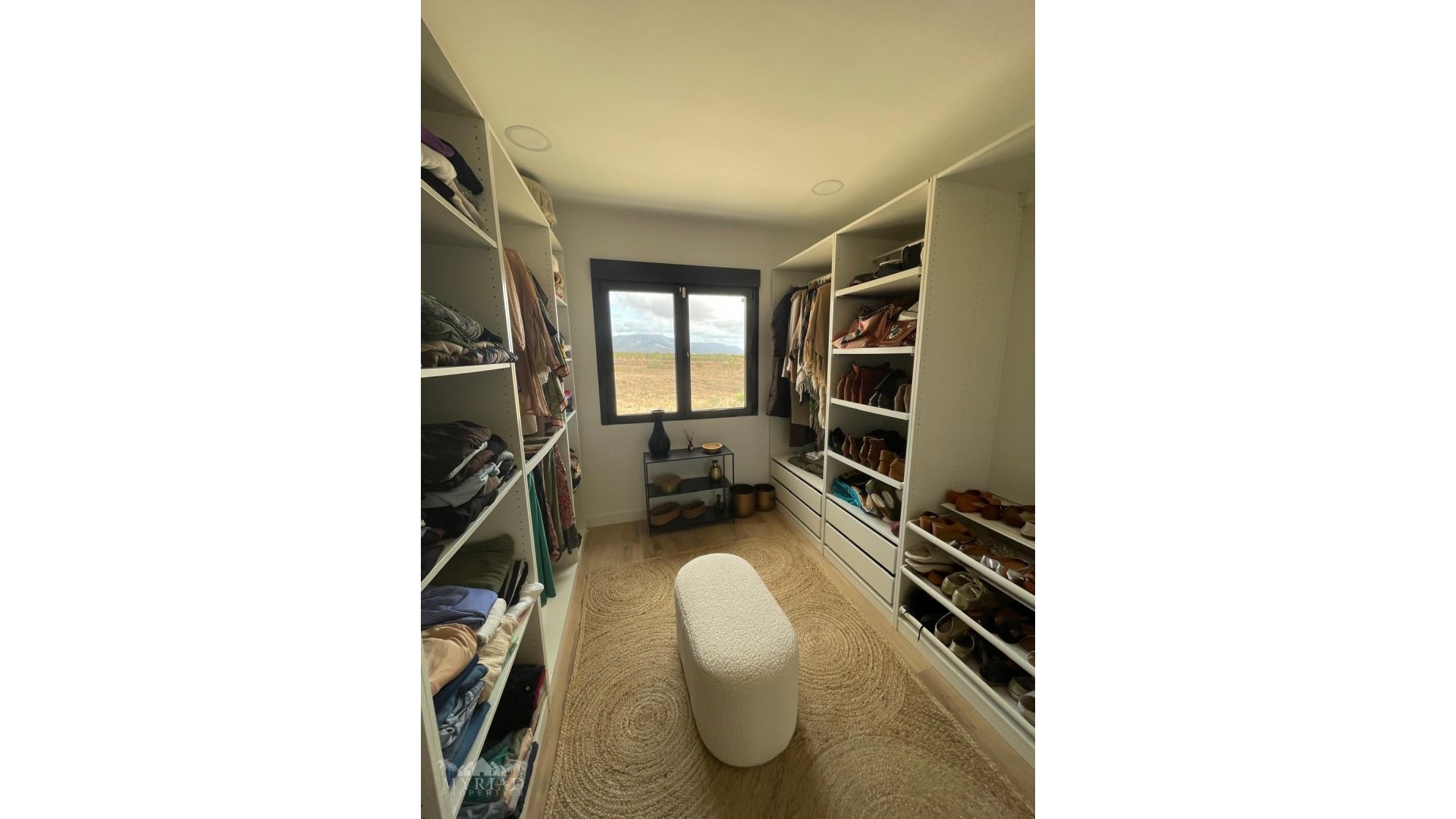 Sale - Town house -
Pinoso - Pinoso Alicante