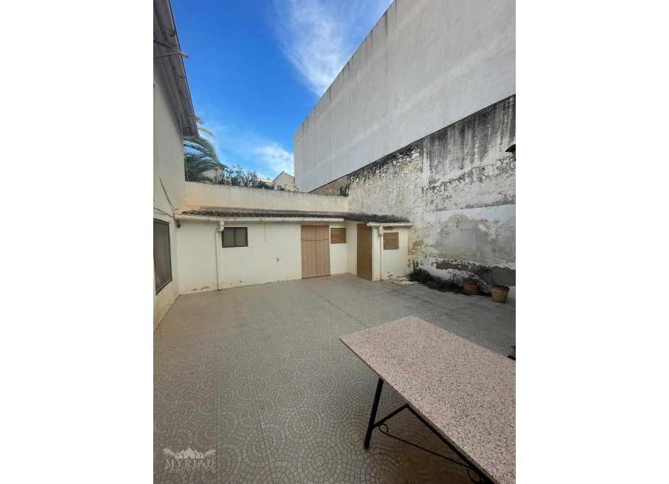 Sale - Town house -
Pinoso - Pinoso Alicante