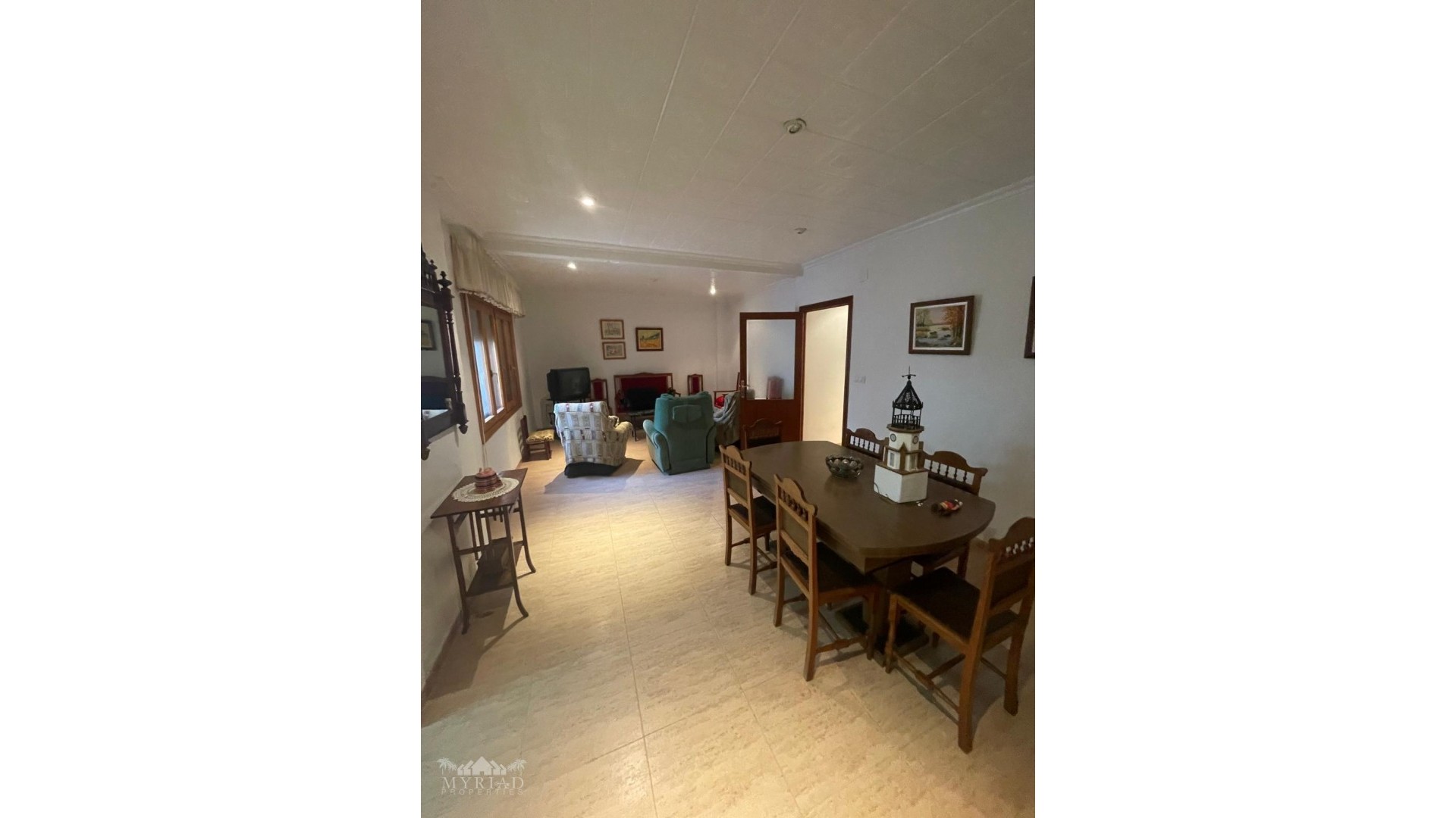 Sale - Town house -
Pinoso - Pinoso Alicante