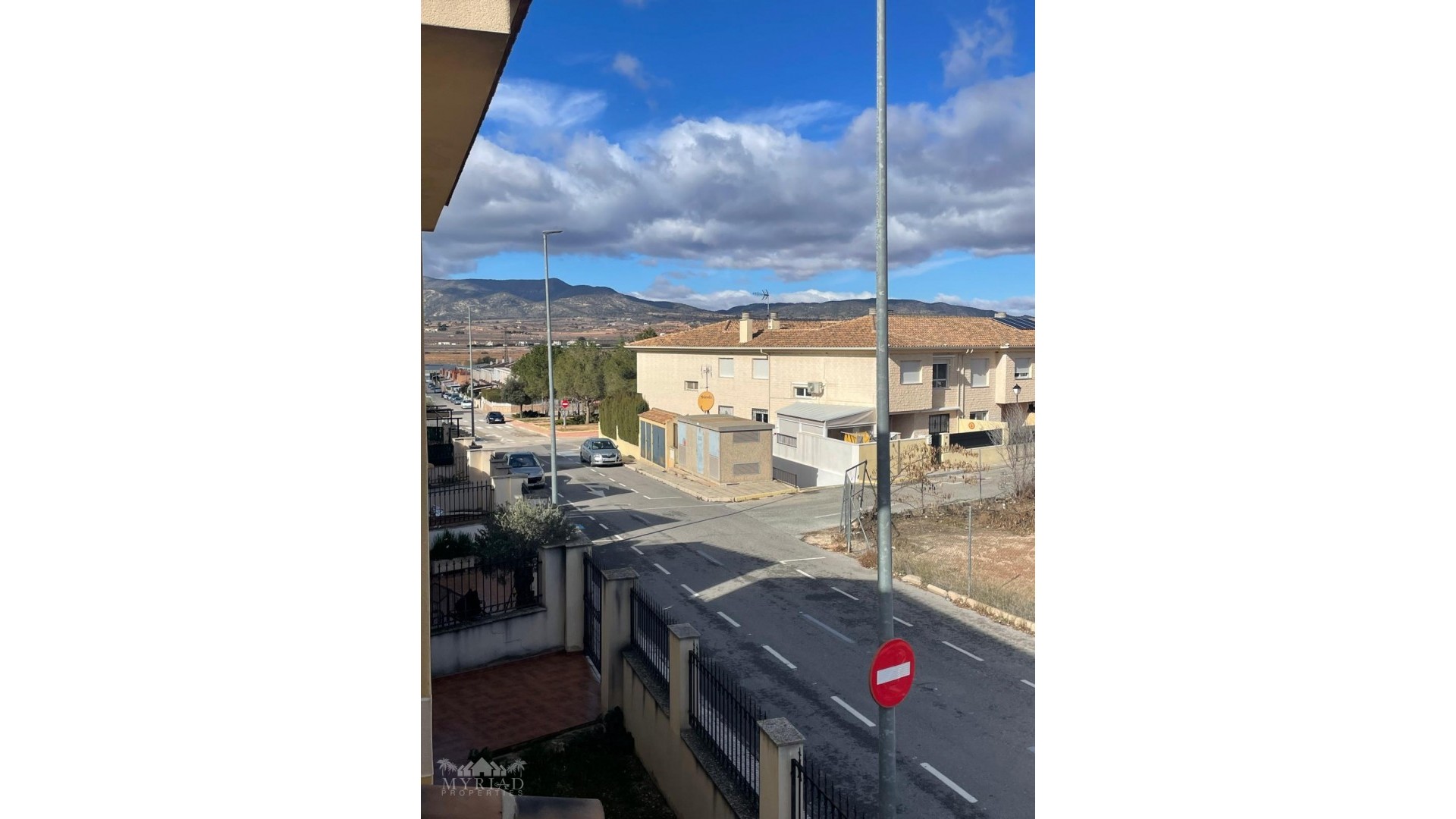 Sale - Town house -
Pinoso - Pinoso Alicante