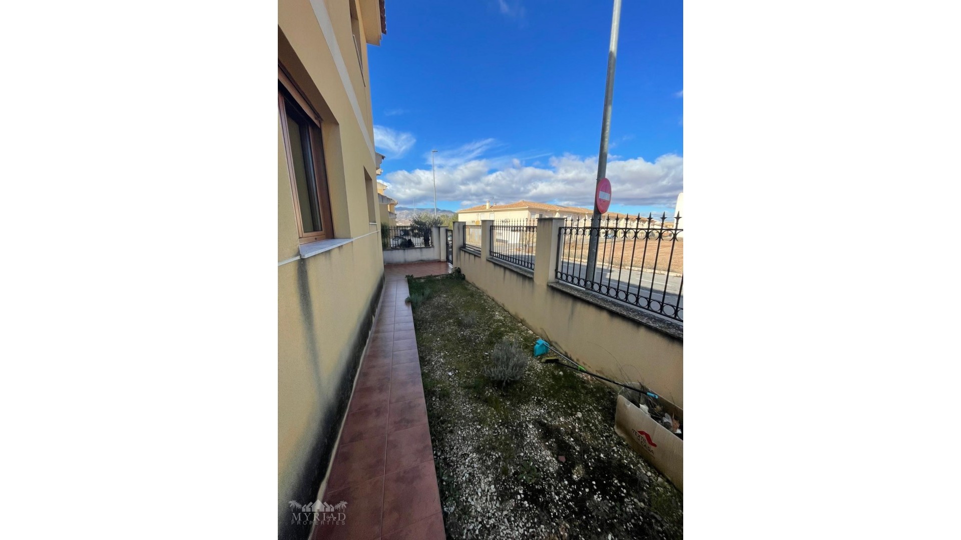 Sale - Town house -
Pinoso - Pinoso Alicante