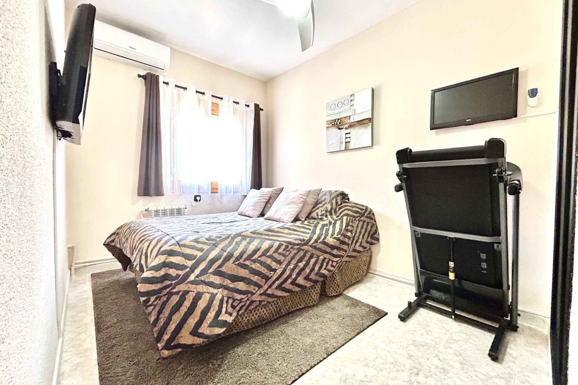 Sale - Town house -
Playa Flamenca - Costa Blanca