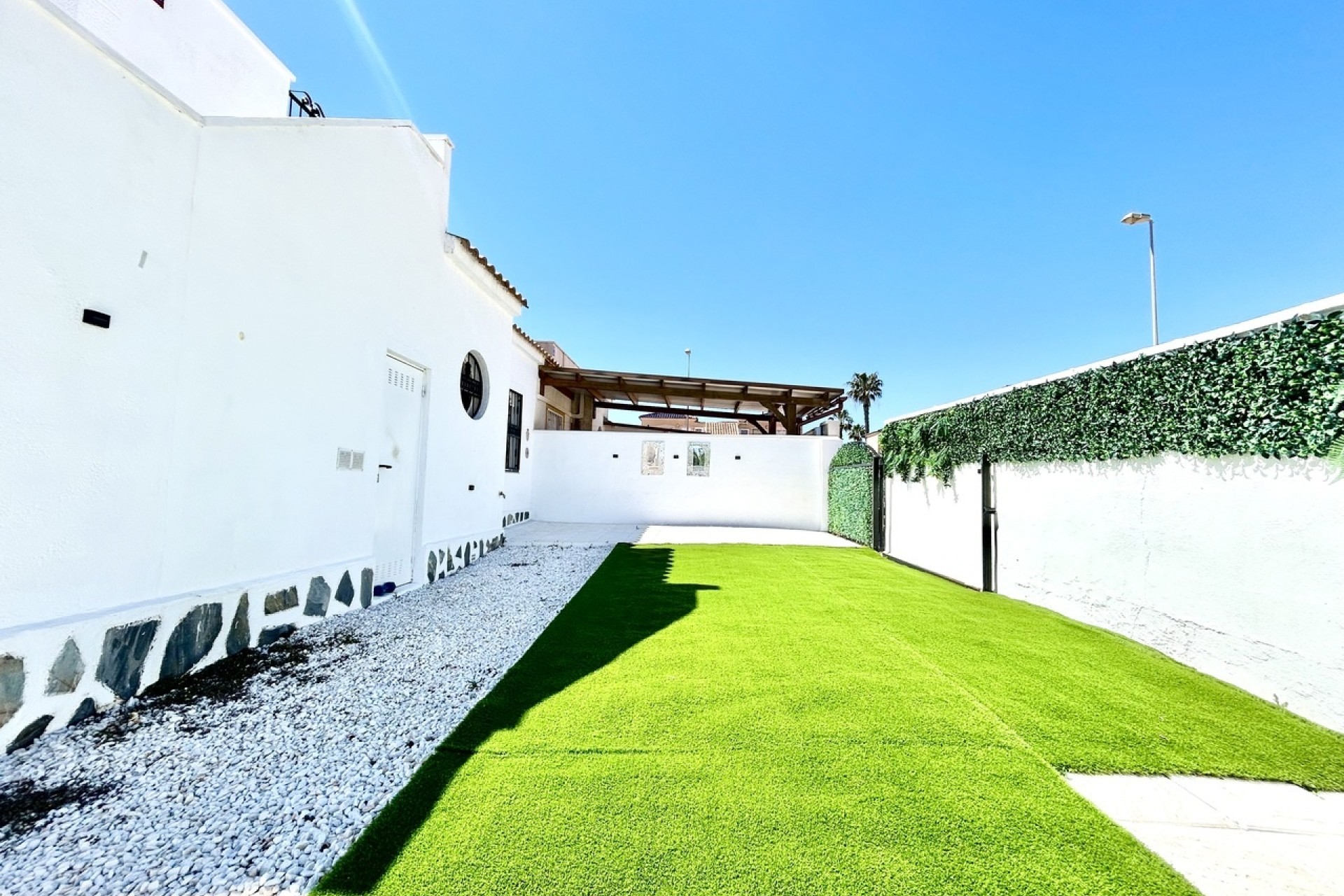 Sale - Town house -
Punta Prima - Costa Blanca