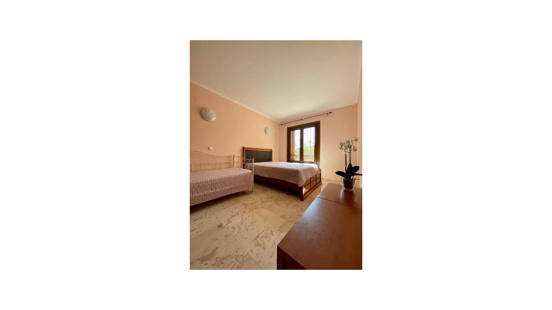 Sale - Town house -
Punta Prima