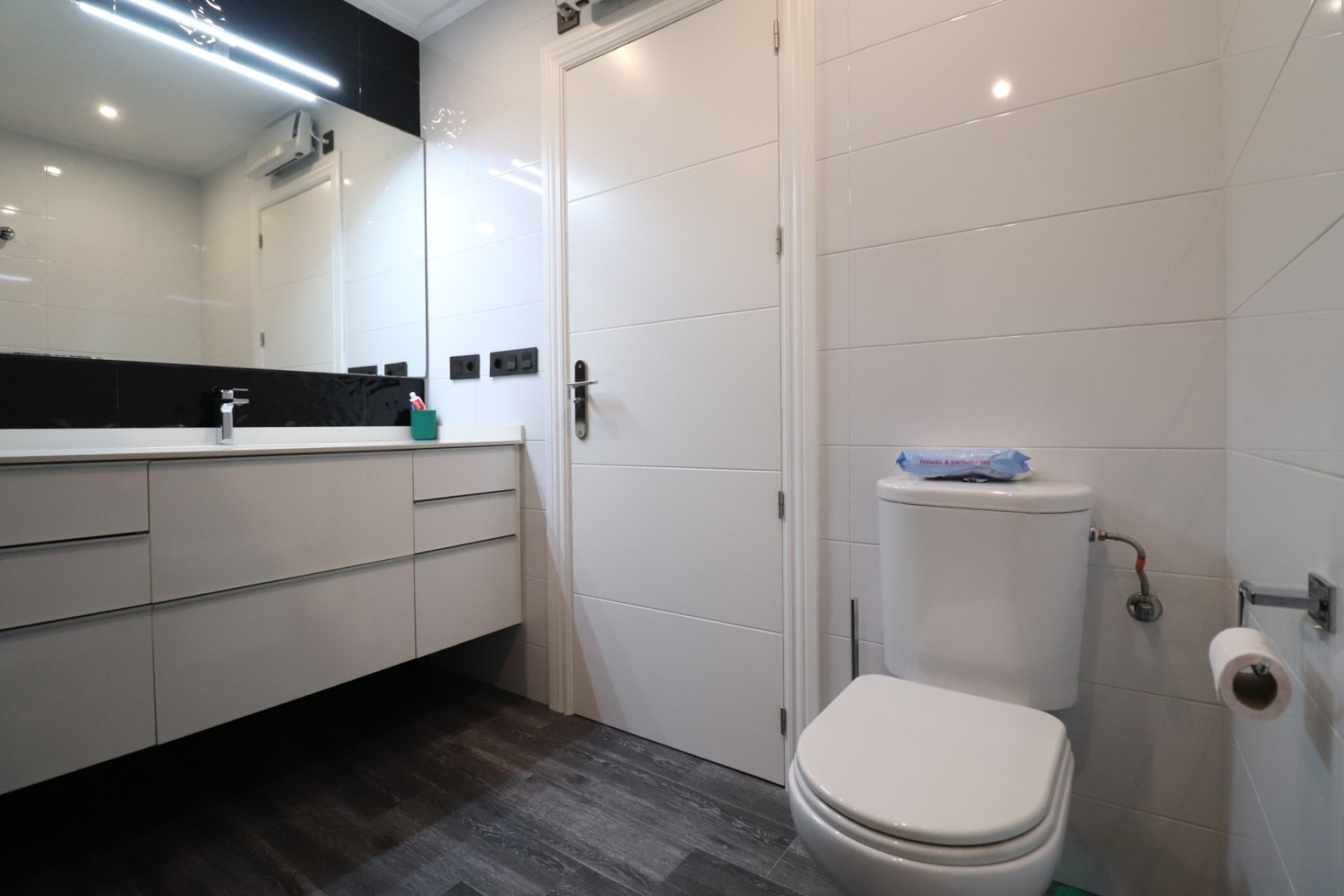 Sale - Town house -
Redovan - Redovan - Town