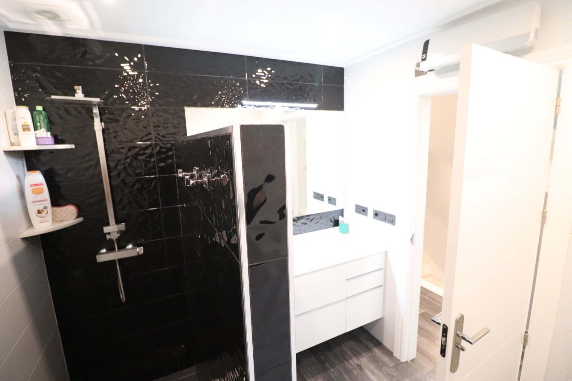 Sale - Town house -
Redovan - Redovan - Town