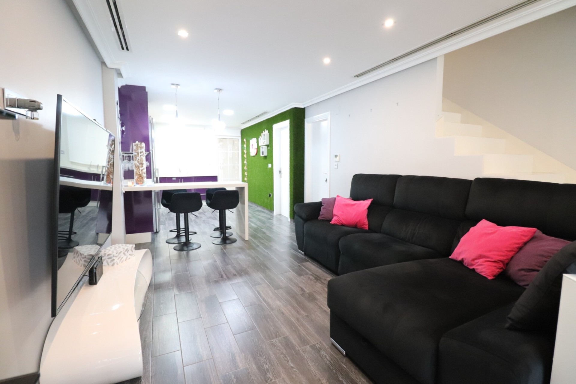 Sale - Town house -
Redovan - Redovan - Town