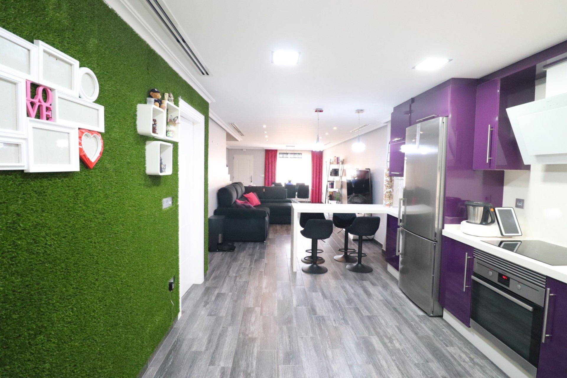 Sale - Town house -
Redovan - Redovan - Town