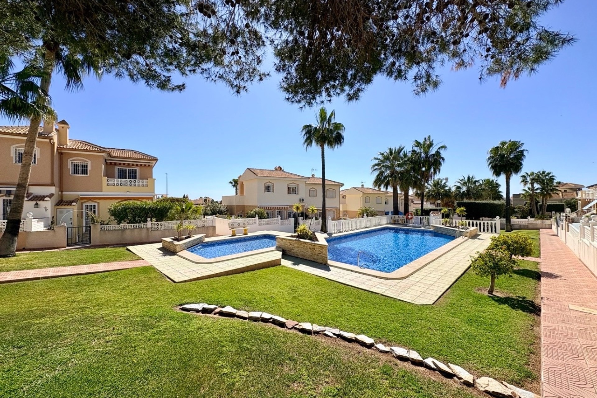 Sale - Town house -
Rojales - Inland
