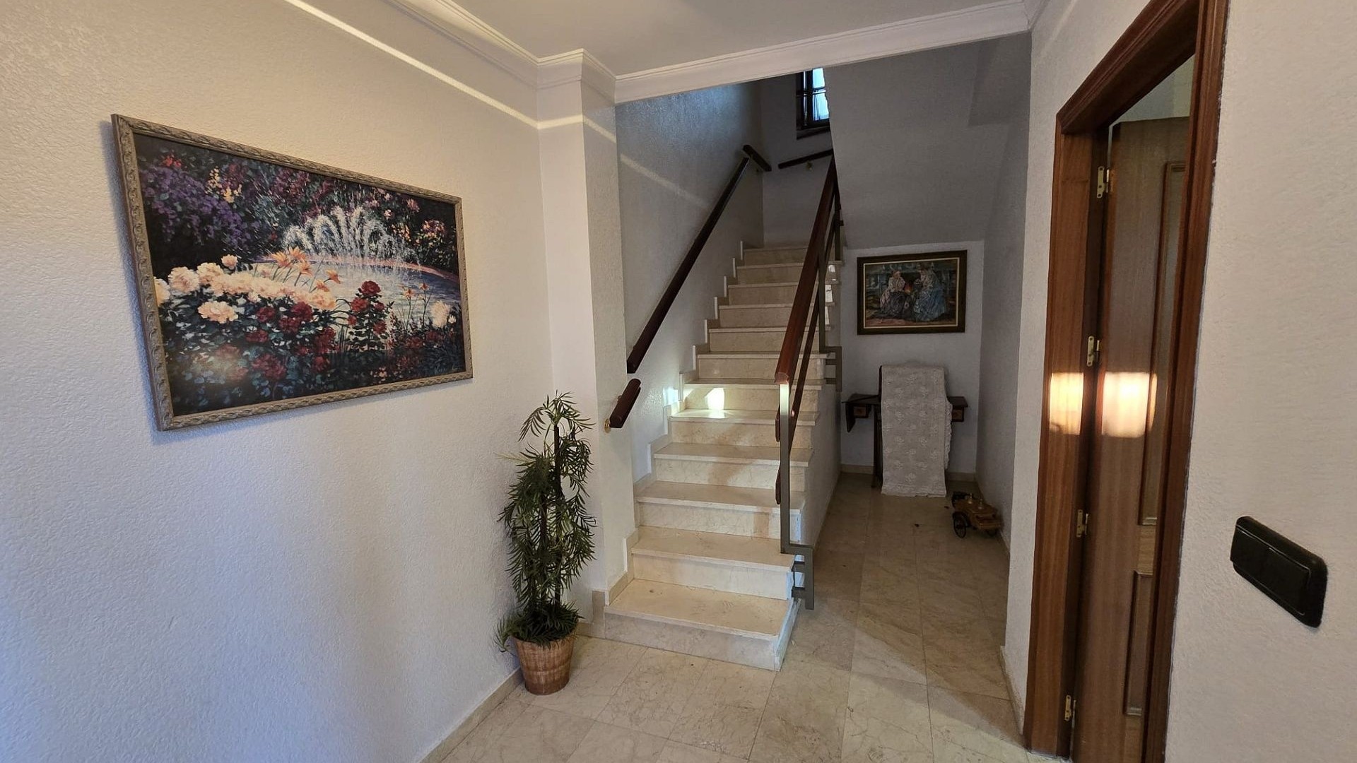 Sale - Town house -
Salinas