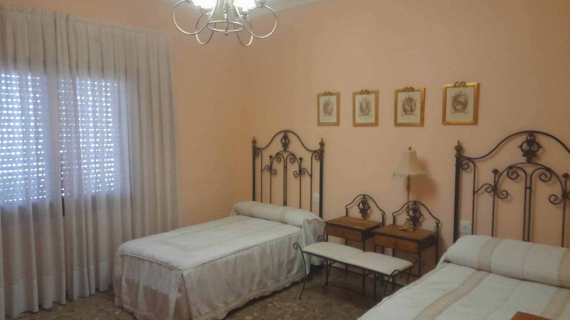 Sale - Town house -
San Isidro