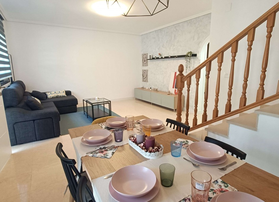 Sale - Town house -
San Miguel de Salinas - Ciudad de las comunicaciones