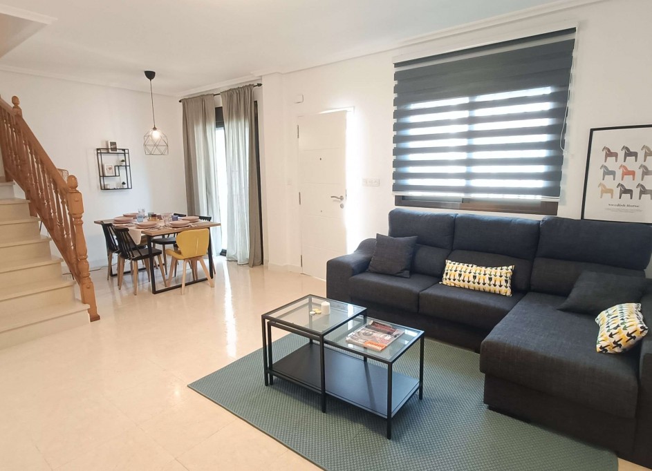 Sale - Town house -
San Miguel de Salinas - Ciudad de las comunicaciones