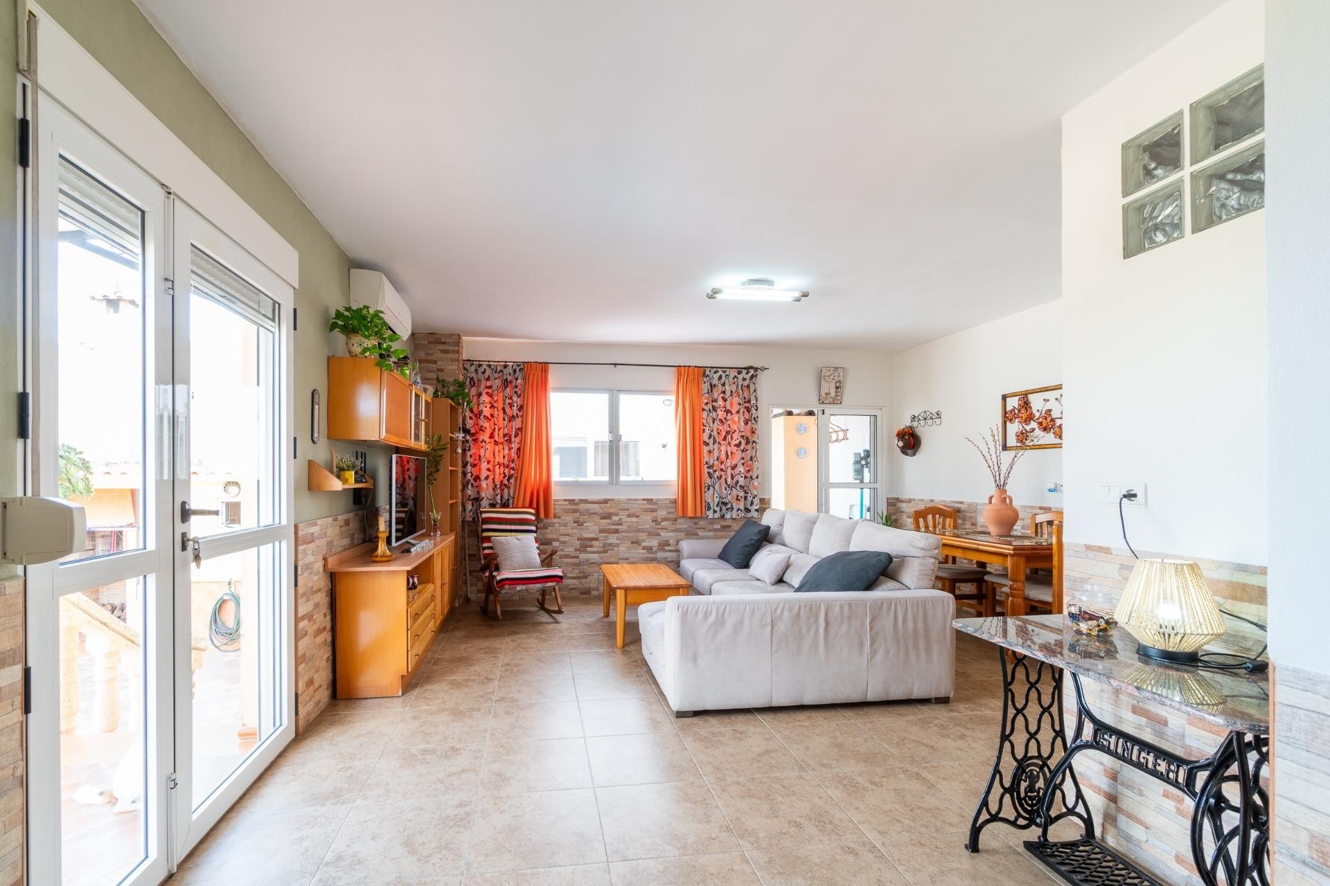 Sale - Town house -
San Miguel de Salinas - Torremendo