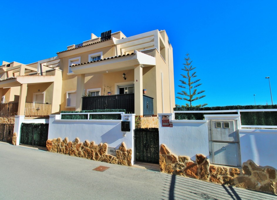 Sale - Town house -
San Miguel de Salinas