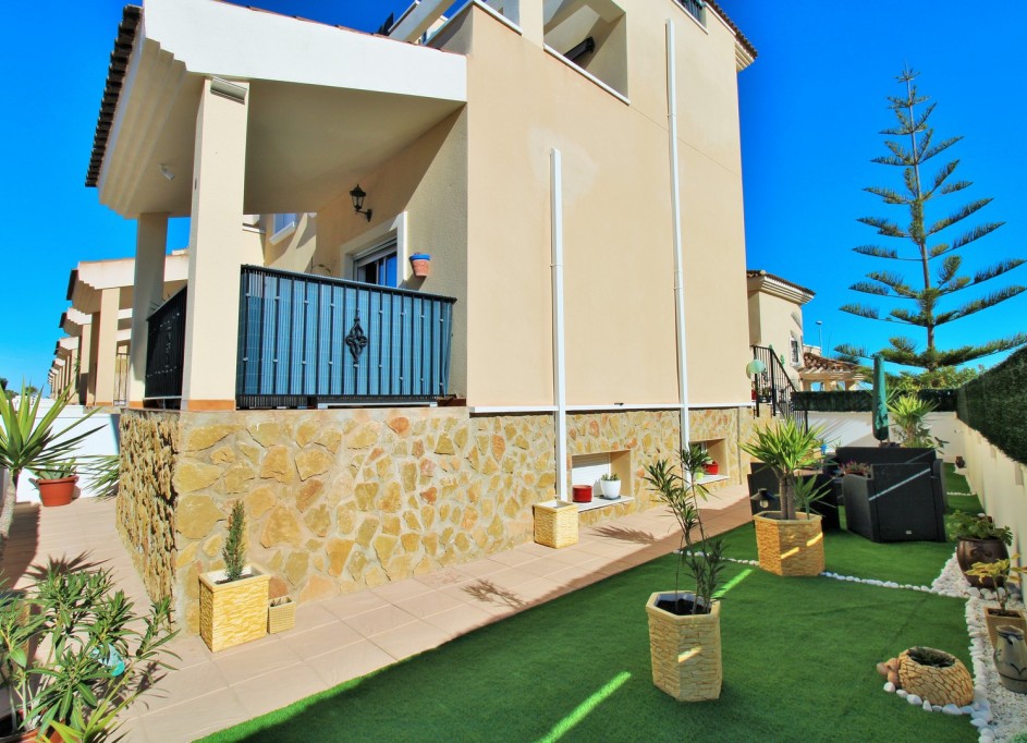 Sale - Town house -
San Miguel de Salinas
