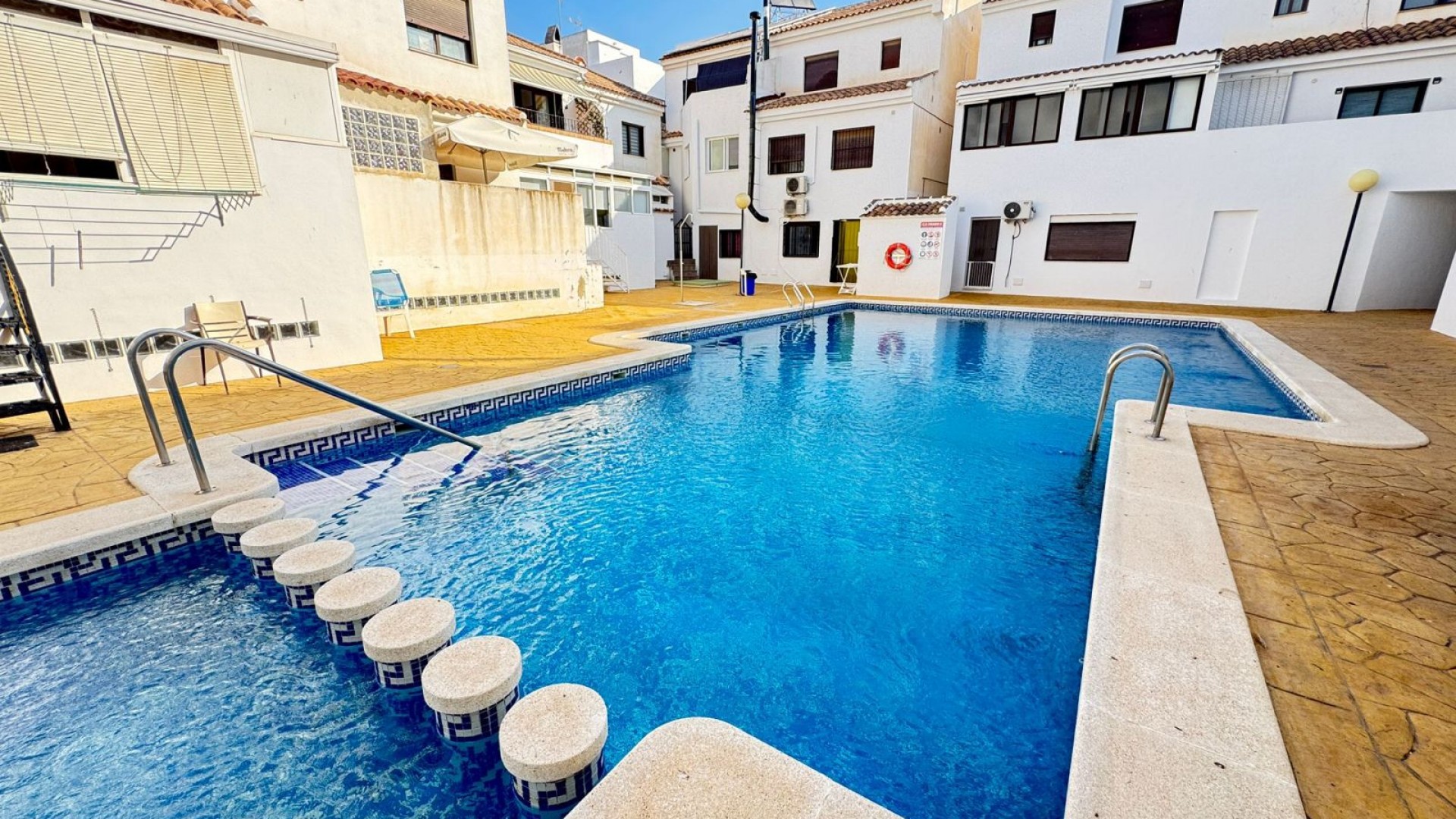 Sale - Town house -
San Miguel de Salinas