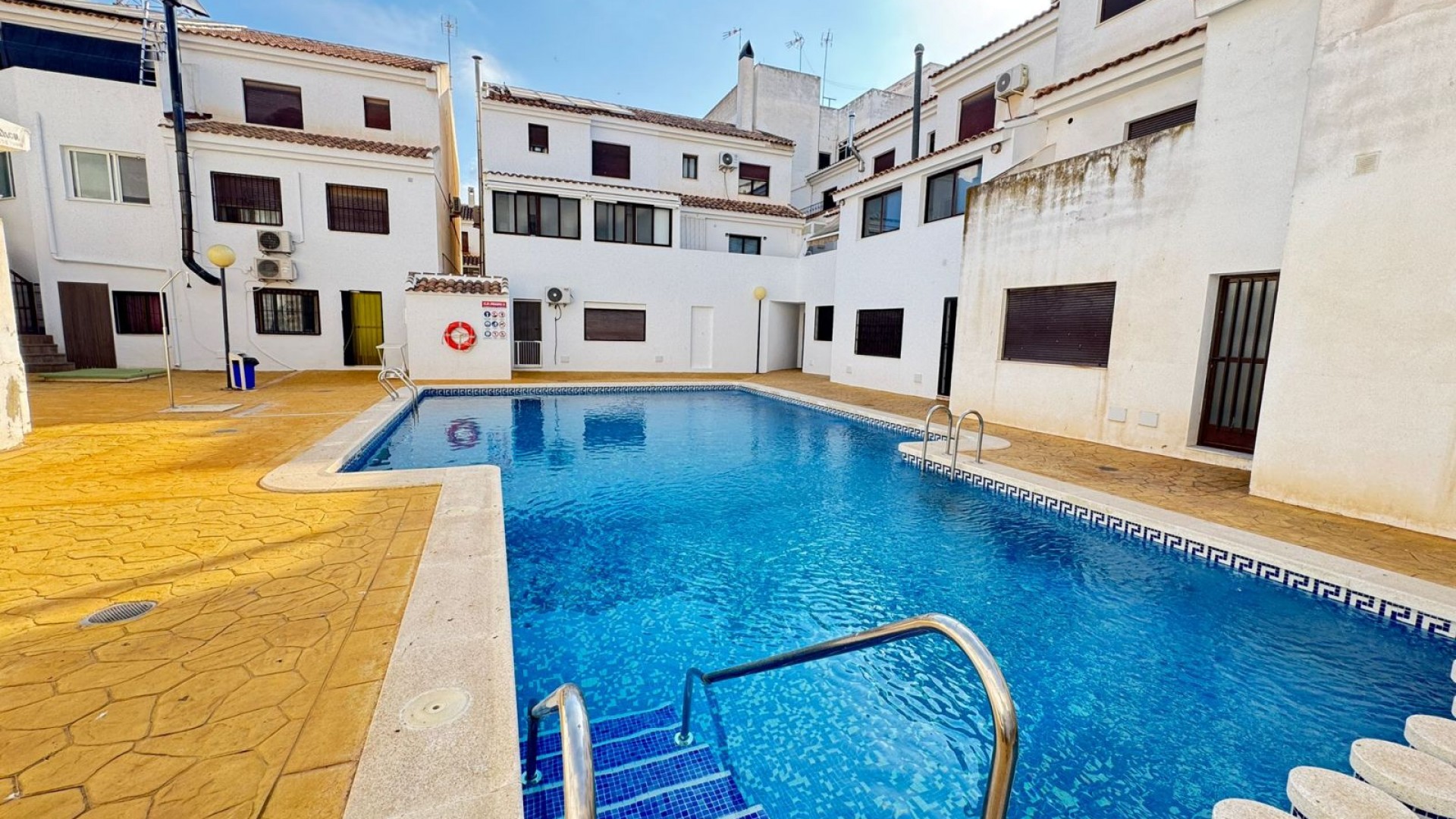 Sale - Town house -
San Miguel de Salinas